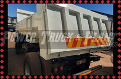 2011 HINO 1626 6 Cube Tipper