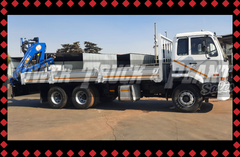 2004 Nissan UD440 Dropside with Crane