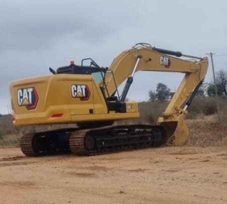 2023 Cat 320K