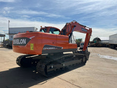 2024 Develon DX220LCA