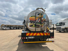 12500 liter Honey sucker - 2022 Nissan UD440 Quester